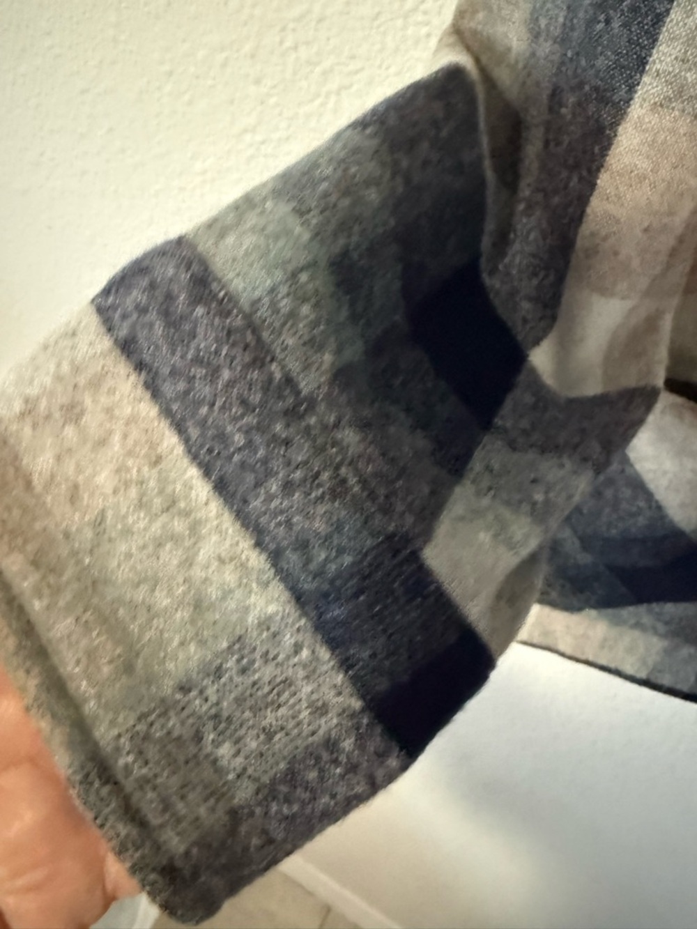 Pendleton Plaid Wool Button-Up Jacket in Navy, Cream & Tan S1 - Picture 5 of 13